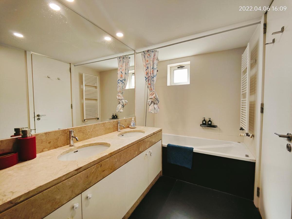 Luxury In Expo Apartment Lisbon